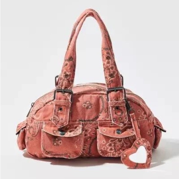 UO BDG Printed Denim Duffle Shoulder Bag - Picture 3 of 4